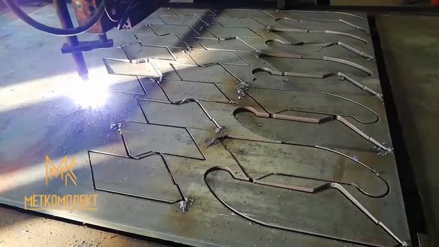 Плазменная резка заготовок из листа 25 мм., сталь 20