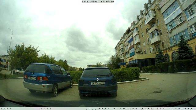 02.06.2018 Актобе. Есет-батыра - Абая. Тонированные(или окрашенные) задние фары