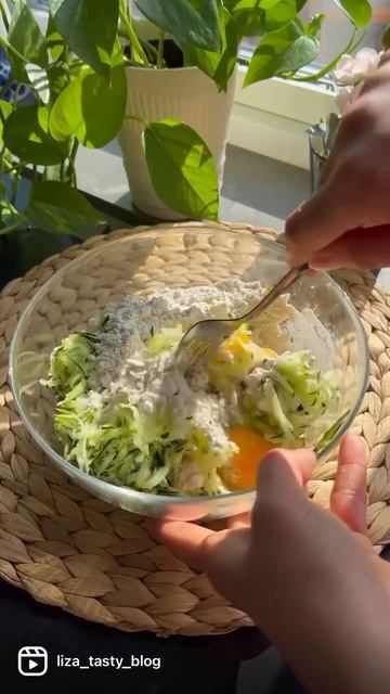 Liza_tasty_blog-подписывайся, если хочешь больше полезных рецептов🔥 #пп#пирожки#ппвыпечка#ппрецепт