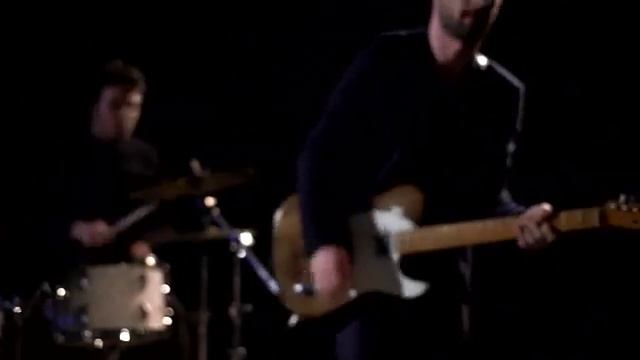 Yıldız Tilbe & Tuna Kiremitçi  - Yine Sevebilirim