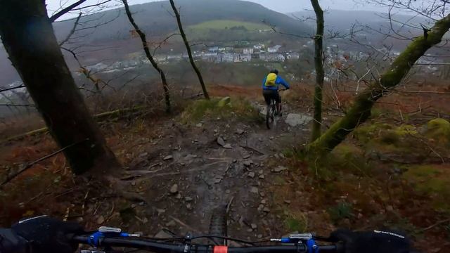 Afan Masts MTB - Riding Storm Freya