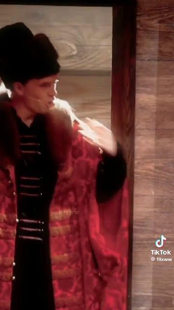 Он теперь не граф а царь!