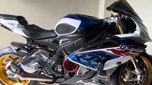 Hành Trình đi Mua BMW S1000RR Cọp, Ước Mơ 10 Năm Của ông Anh Thành Hiện Thực