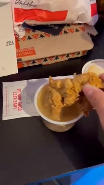 Zinger Big Box So Delicious 😋#viral #kfc #zingerburger