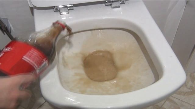 Toilet + Coke = ?  Can Coca Cola Clean The Water Stain Of A Toilet?