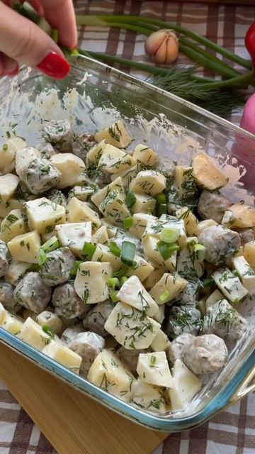 ЗАПЕЧЕННЫЕ КОЛБАСКИ С КАРТОФЕЛЕМ #cooking #food #recipe #shortvideo #subscribe #eating #dinner