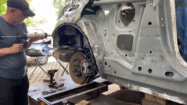 Авто-ремонтные героины