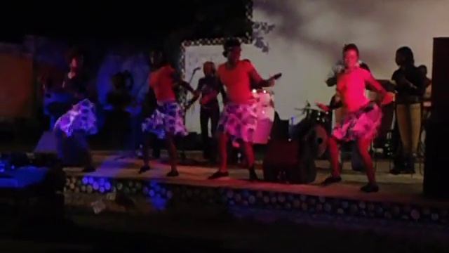 MOSES SAKALA PERFORMS NIPITA AT DAZZLE GRILL IN IBEX HILL LUSAKA