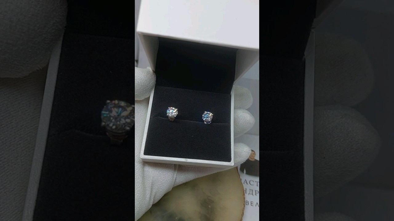 Серьги с муассанитами 1+1 карат