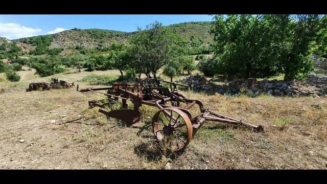Traktor DT-75 Tractor