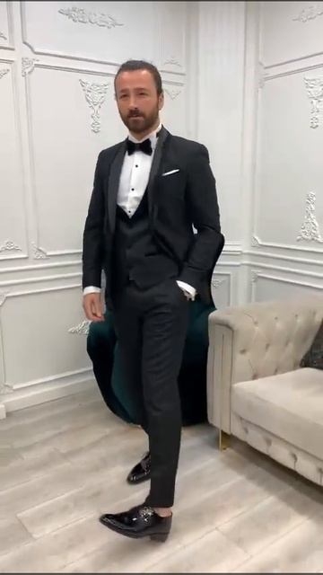 GentWith Deerfield Black Slim Fit Velvet Shawl Button Lapel Tuxedo