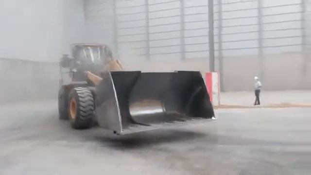 รถตัก LiuGong CLG856H ทำงานในประเทศไทย