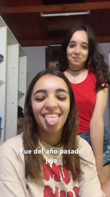 ¿CUANDO BESÓ MI HERMANA EL AÑO PASADO?