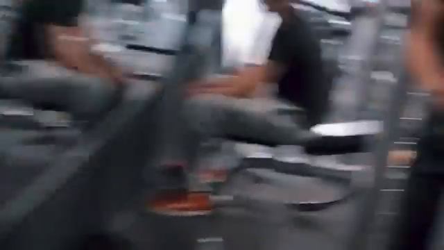 Тренировка с Чарльзом Гласс. Грудные