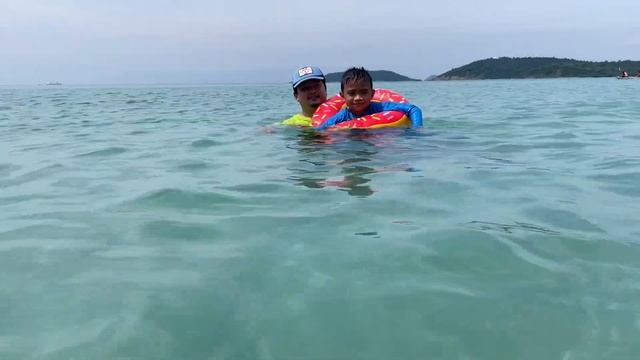 หาดน้ำใส ทะเลสัตหีบที่ใสมาก (Nam Sai Beach)