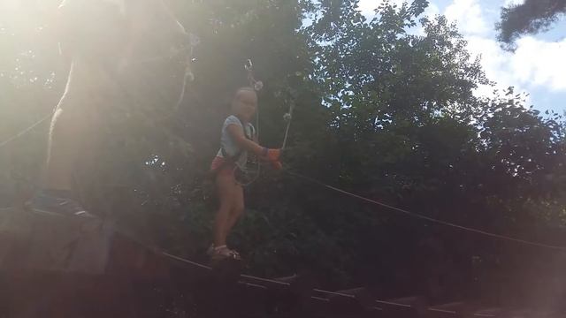 Веревочный парк рядом с гостиницей Shalet