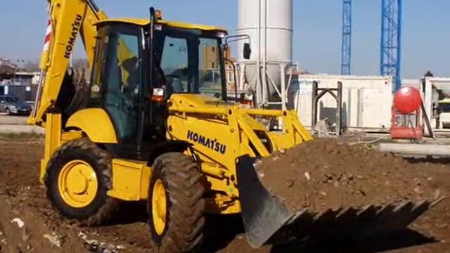 Komatsu WB93S