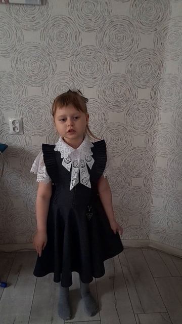 Виктор Туров «Я фильм смотрела о войне», читает Путилова Арина