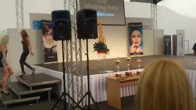 Modní Přehlídka - Modeling Praha Na Interbeauty 2014