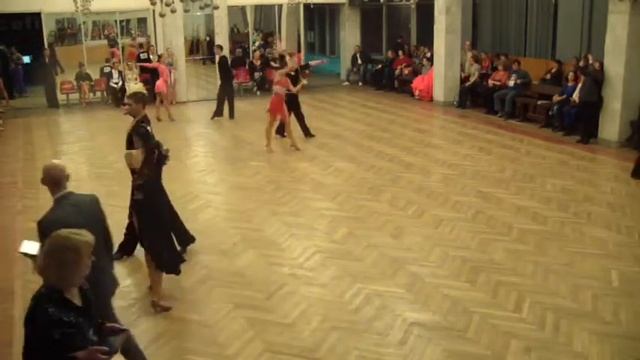 В класс Взр.+мол.финал латина