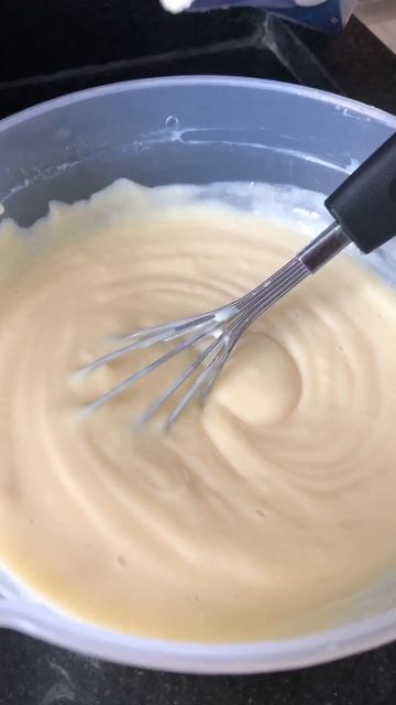 VERRINE DE LIMÃO COM GELEIA DE FRUTAS VERMELHAS