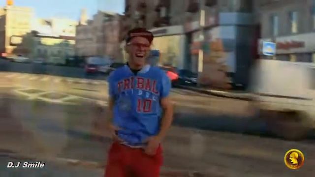 Девочка в тренде)))