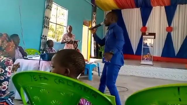 SOMO: AMINI TU.      LUKA 8:37,40-50