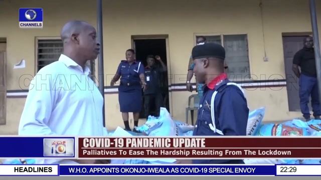 Amosun Distributes 6,000 Bags Of Rice, Other Items To 45 Groups