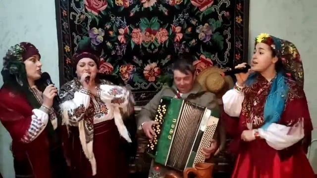Зоя Савченко та ансамбль 