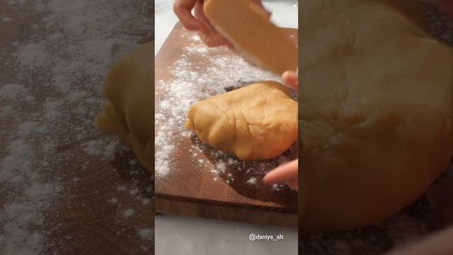 Сегодня на десерт у нас большой медовый пряник 3.07.2023