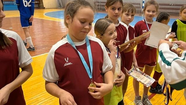 Футбол в школу клип 2025