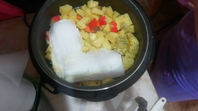 готовлю вяжу и болтаю.