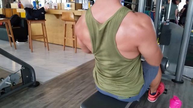 Kéo Cáp Chèo Thuyền Tập Lưng Giữa Chuẩn Kỹ Thuật - HLV Ryan Long Fitness