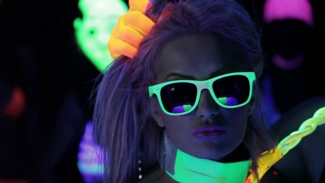 Parazitii Feat Dan﻿ Lazar - Toate-s La Fel