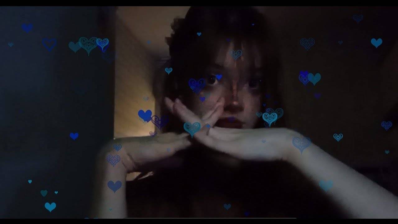 Asmr девочка о чувствах с открыткой