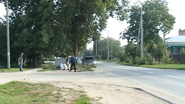 Юрилиц и ИП призывают заключать договоры с новой компанией по сбору мусора в Армавире