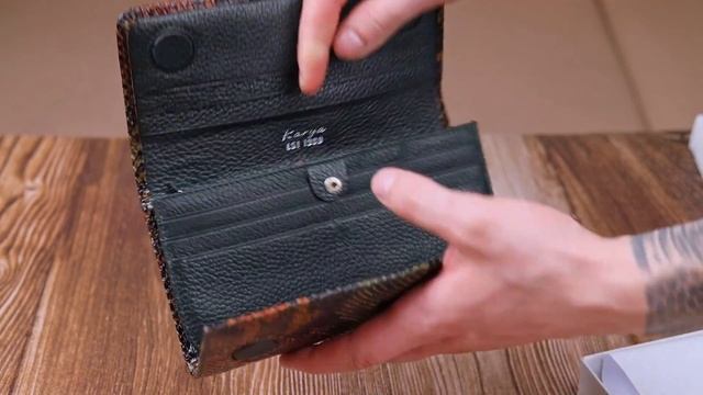 Обзор кожаного женского кошелька KARYA 21008