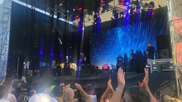 Вступительная речь Армена Григоряна перед выступлением группы Крематорий на фестивале Чернозём 2023