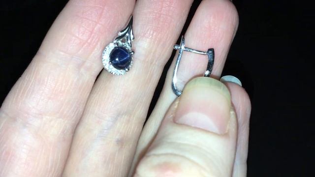 Серебряные серьги со звёздчатым сапфиром