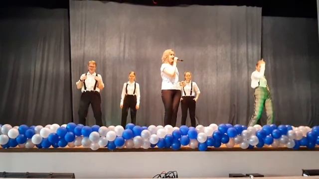 Надежда Ракутова и хип-хоп команда FD-motion