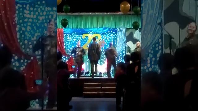 Маршировать