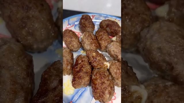 БУЛОЧКАЛИ КОТЛЕТ