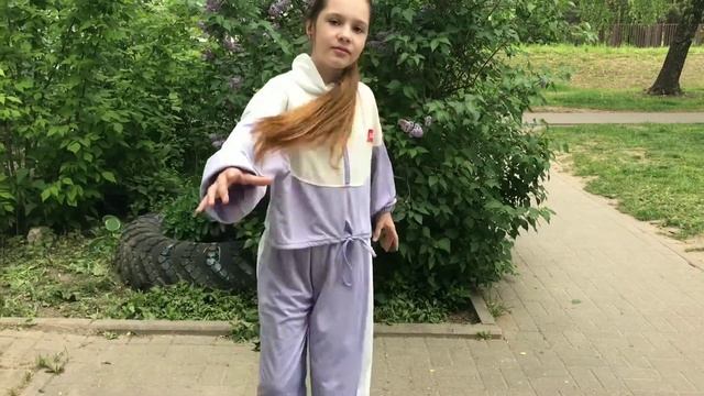 Женский спортивный костюм