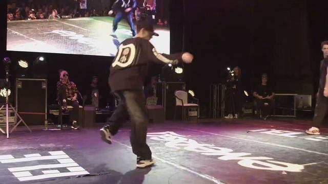 0be666ba6cd2daf38863a8e0e0fe793f