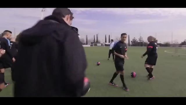 Криштиану Роналду! Издевательские финты между ног!