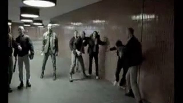 хип-хоп против скинов