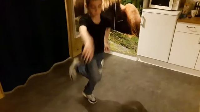 Брейк-данс! А вы так умеете?🤔