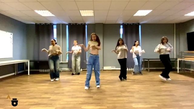 Центр Седжон в СПб. NMIXX - 