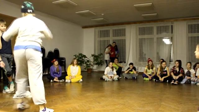 TRASH BATTLE 2x2 Маша и Настя Vs Лёша и Макс