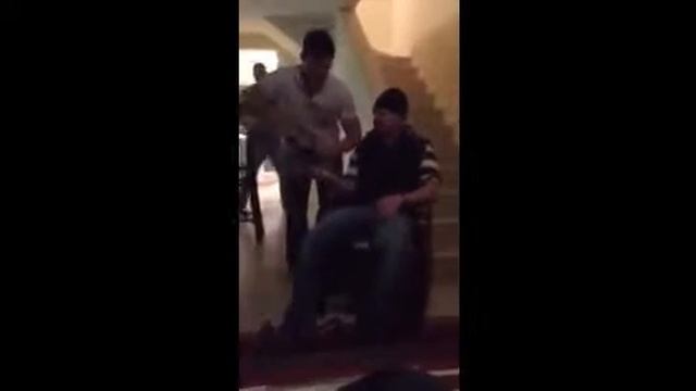 Супер фокус. Прикололся над другом.